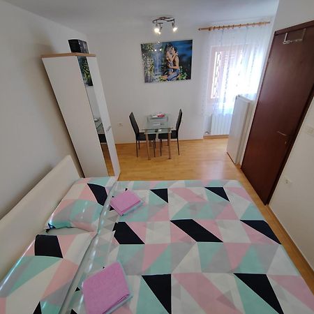 Rooms Neda อิซอลา ภายนอก รูปภาพ